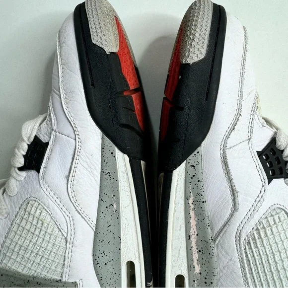 Men’s size 11 Nike Air Jordan 4 white cement retro og 2016 hype rare sneakers se
